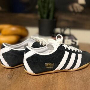 Adidas Tokyo Black and White Unisex Shoes UK4